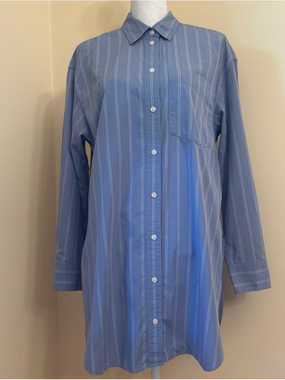 NWOT Gap Organic Cotton Weekend Tunic Shirt - Size M; Blue with White Stripes